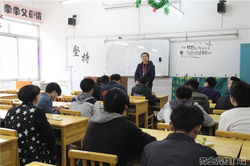 师生庆佳节 传承壮文化——我校“三月三”活动精彩纷呈