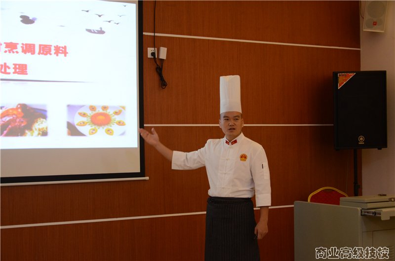 广西商业技师学院教师刘东升积极备战第一届技工院校教师职业能力大赛全国决赛