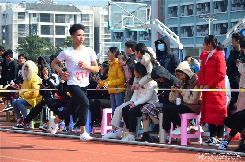 广西商业技师学院第二十届田径运动会圆满落幕