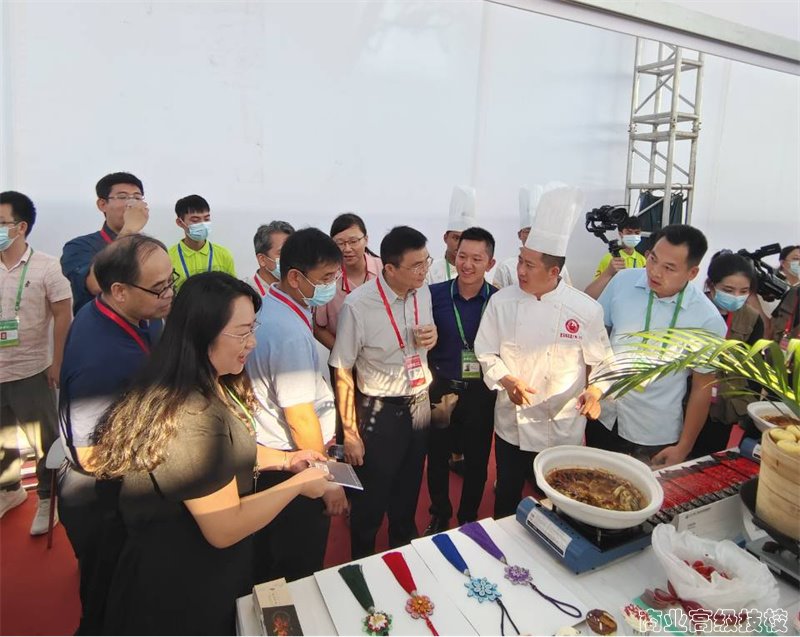 技能服务美好生活——我院参加2021中国—东盟职业教育联展暨论坛